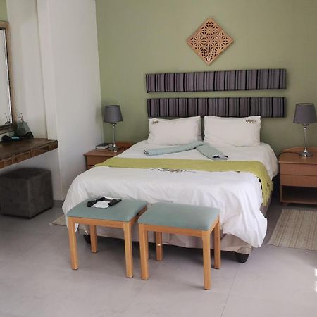 Guesthouse Terra Africa วินด์ฮุก ภายนอก รูปภาพ